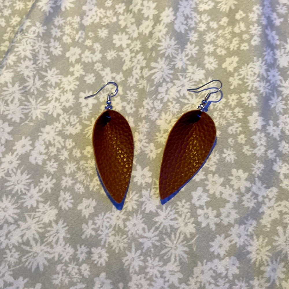 Leather earrings